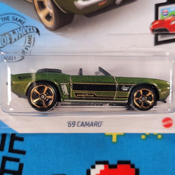 Hot Wheels '69 Green Camaro 2017 3/5 190/250 HW Roadsters 1:64 NOC - Picture 3 of 6